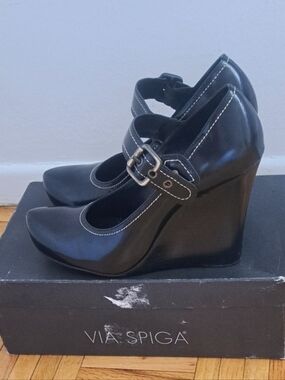 Classy Via Spiga Maryjanes